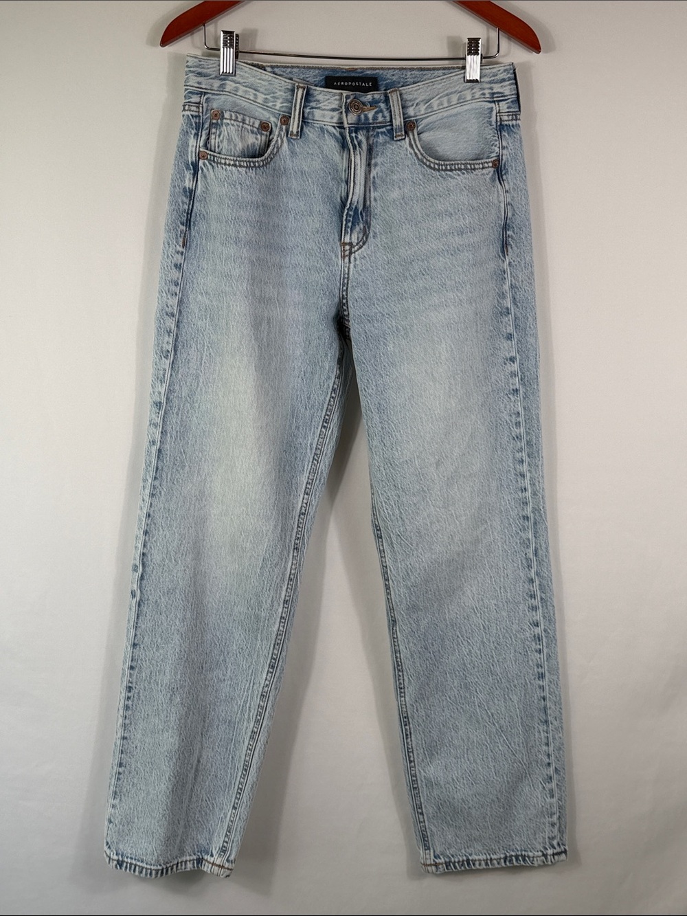 Aeropostale High-Rise Baggt Light Blue Women’s Jeans Size 4 Reg. Inseam: 30”